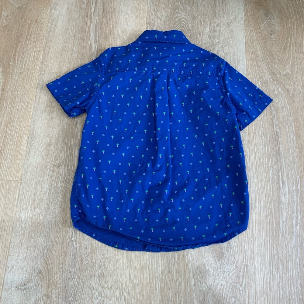 The Children's Place Button Down Blue Kids Shirt with Tropical Print Size 3T - Picture 2 of 3